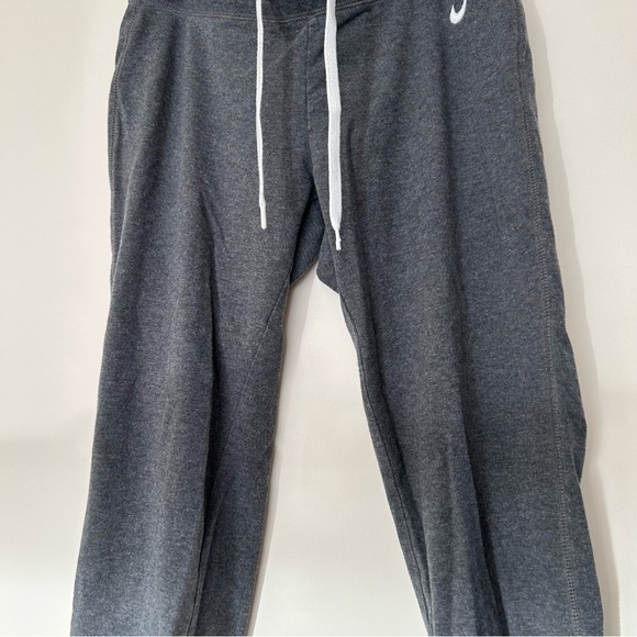 Women’s Nike Cropped Jogger Sweat Capris - Picture 6 of 11